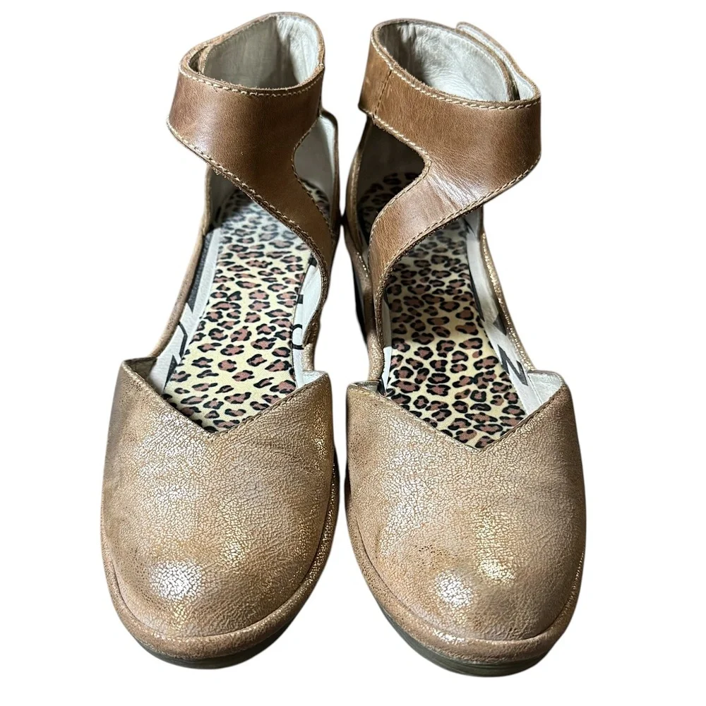 Fly London closed toe